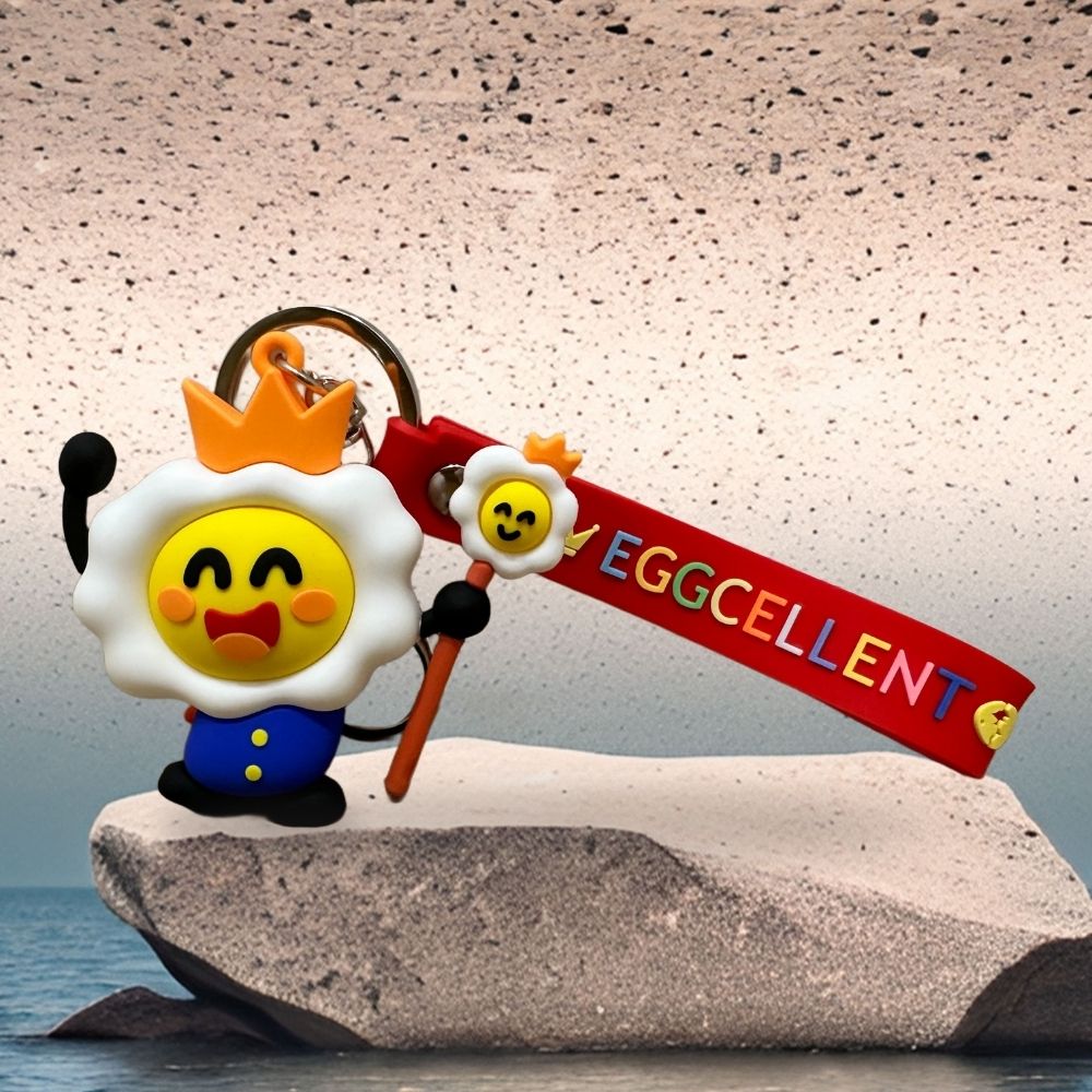 雞蛋國王立體公仔鑰匙圈｜紅色手腕帶與EGGCELLENT字樣